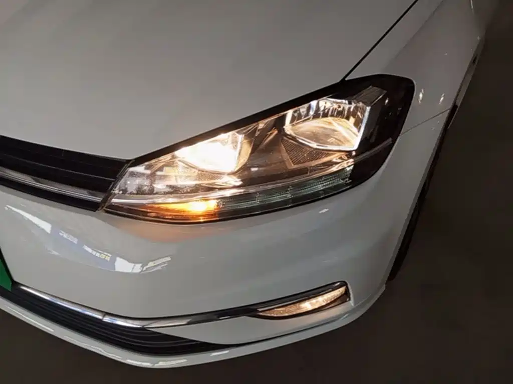 Volkswagen Golf — миниатюра 24