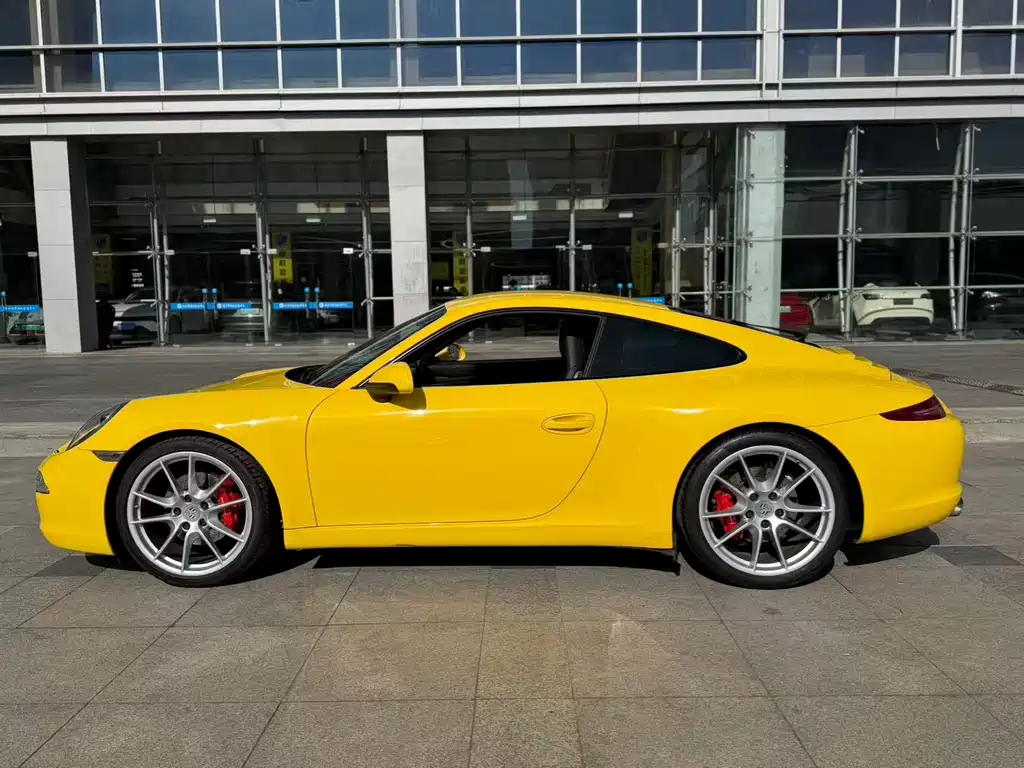 Porsche 911 2015 Carrera 3.4L Style Edition