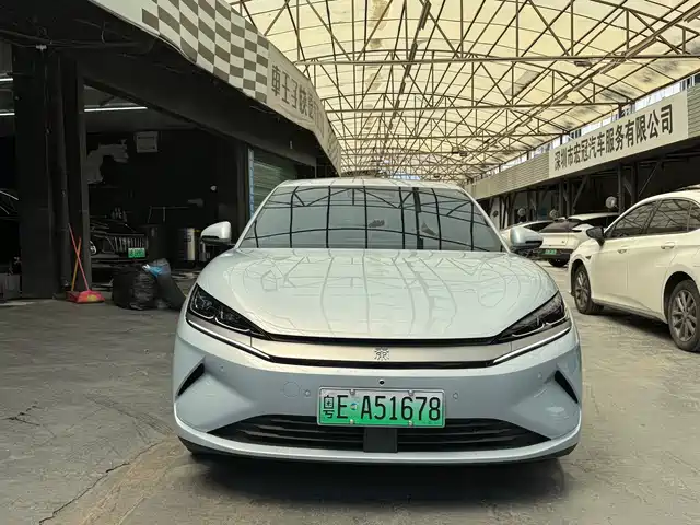 BYD QIN L 2025