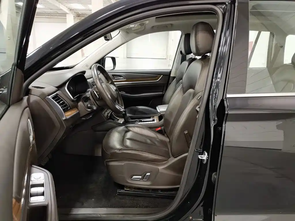 Roewe RX8 — миниатюра 10
