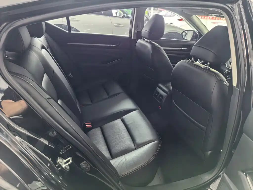 Nissan Teana — миниатюра 8