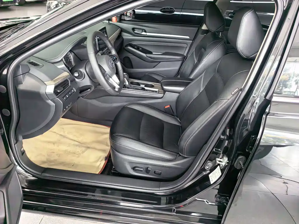 Nissan Teana — миниатюра 6