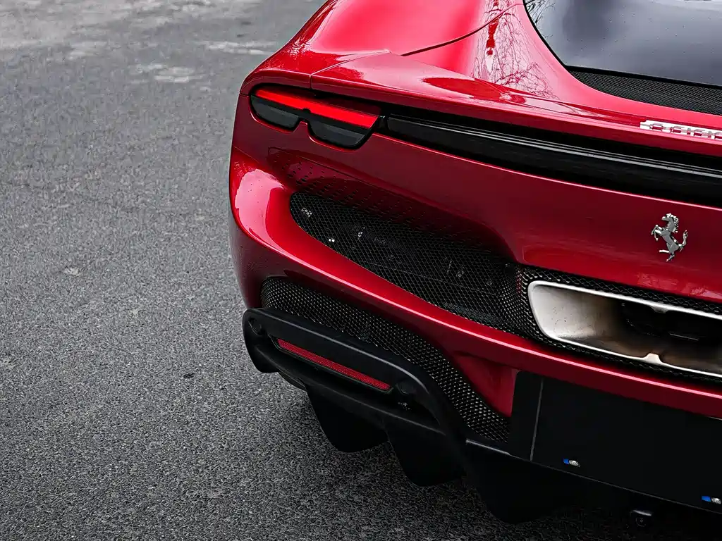 Ferrari 296 2022 3.0T V6 GTS