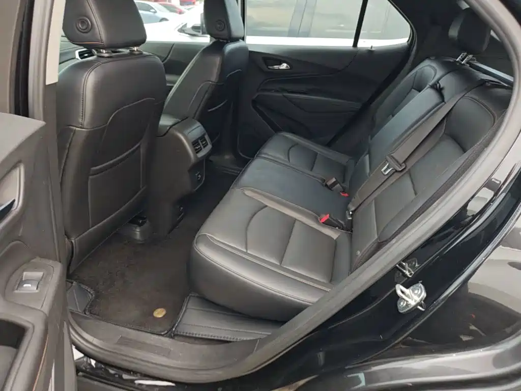 Chevrolet Equinox — миниатюра 17
