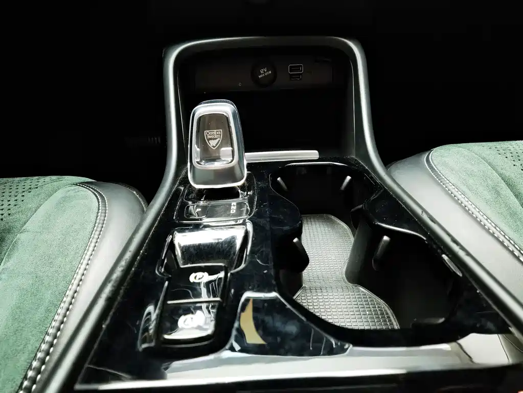 Volvo XC40 — миниатюра 15