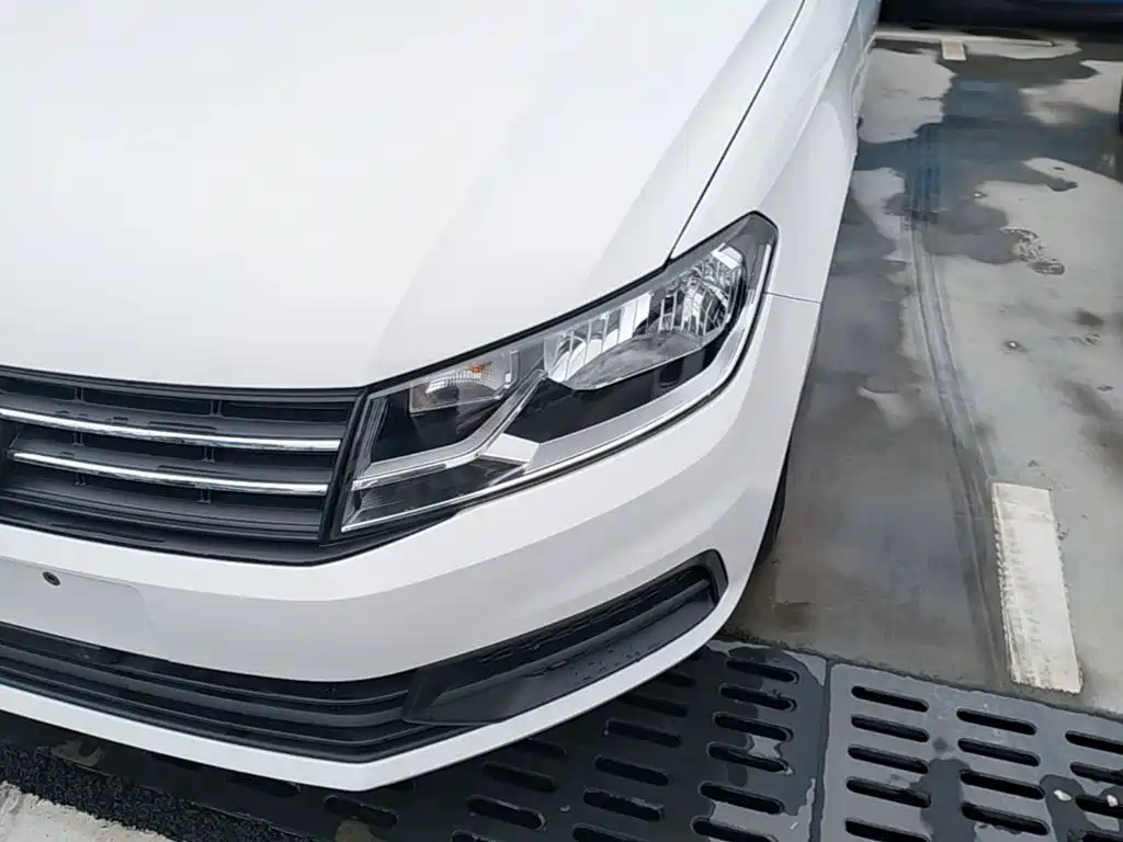 Volkswagen Santana — миниатюра 24