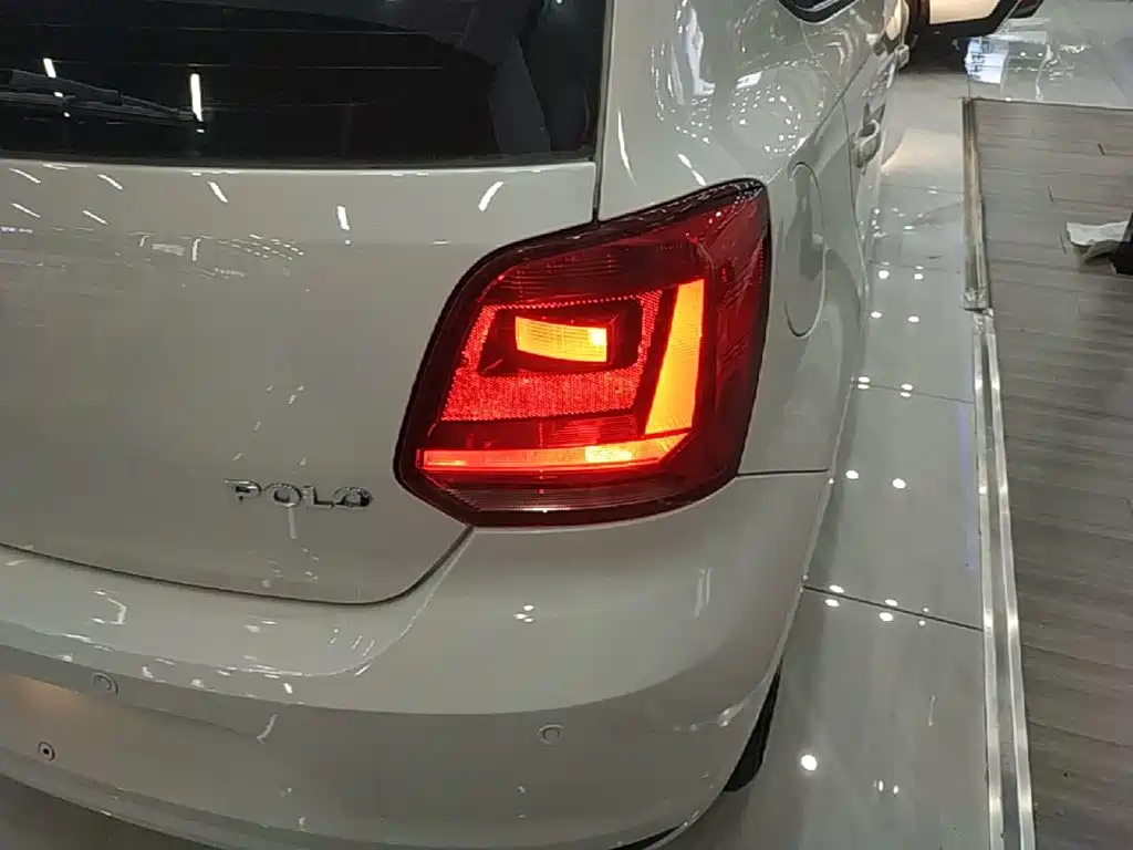 Volkswagen Polo — миниатюра 8