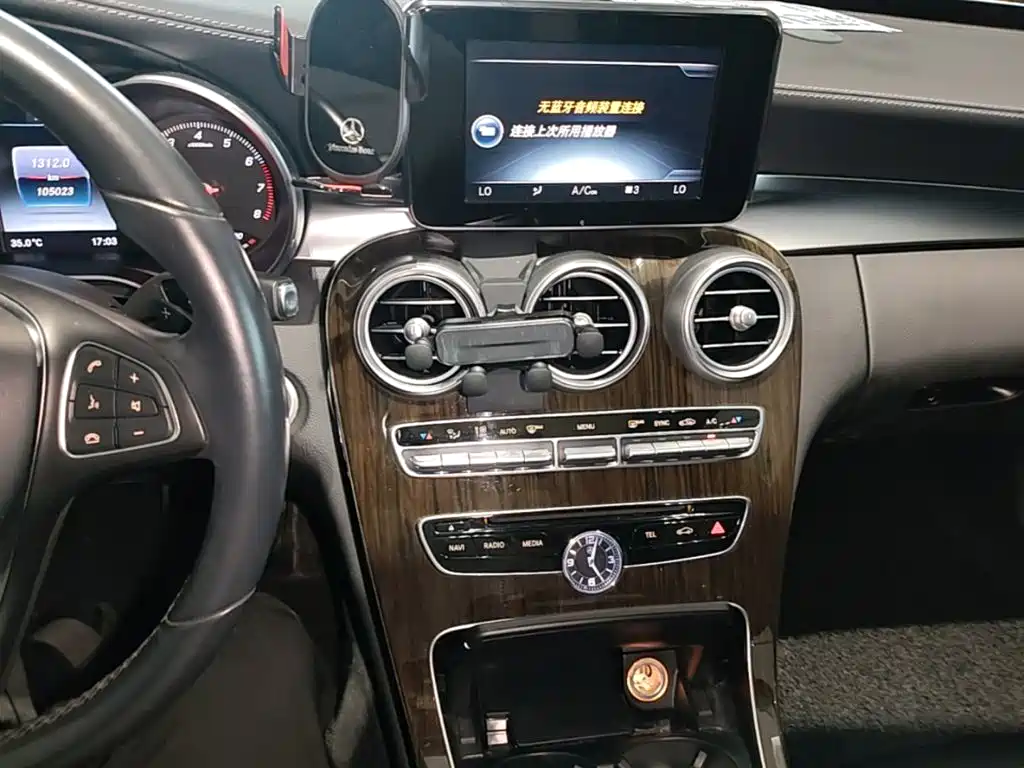 Mercedes-Benz C-Class — миниатюра 13
