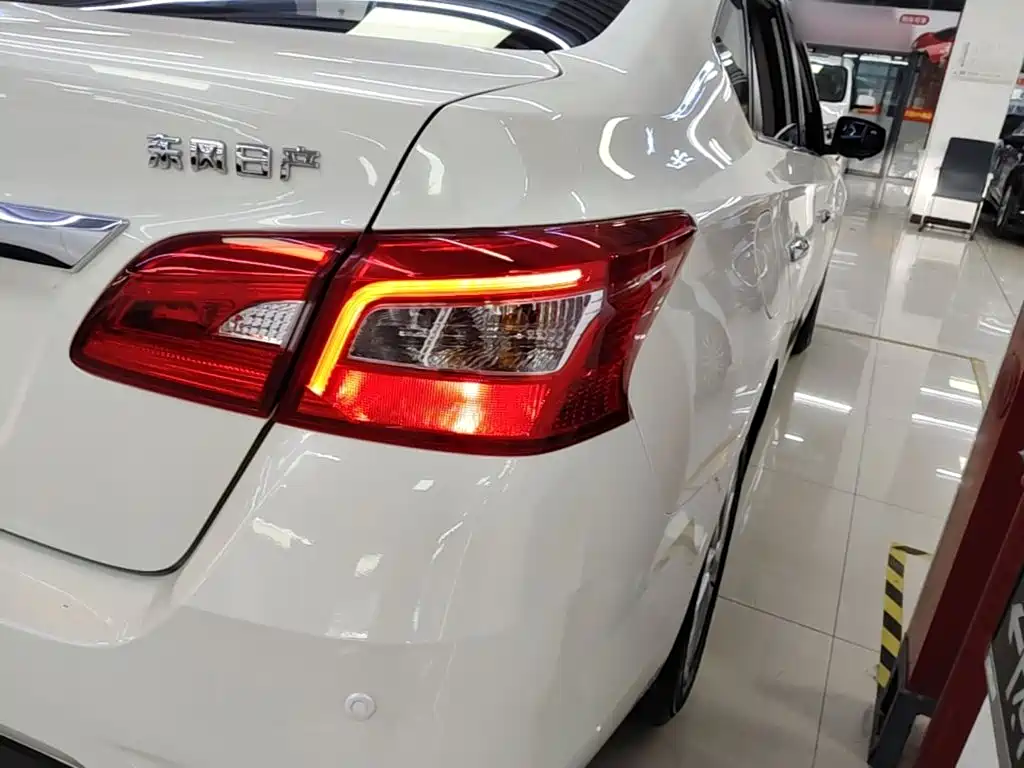 Nissan Sylphy — миниатюра 8