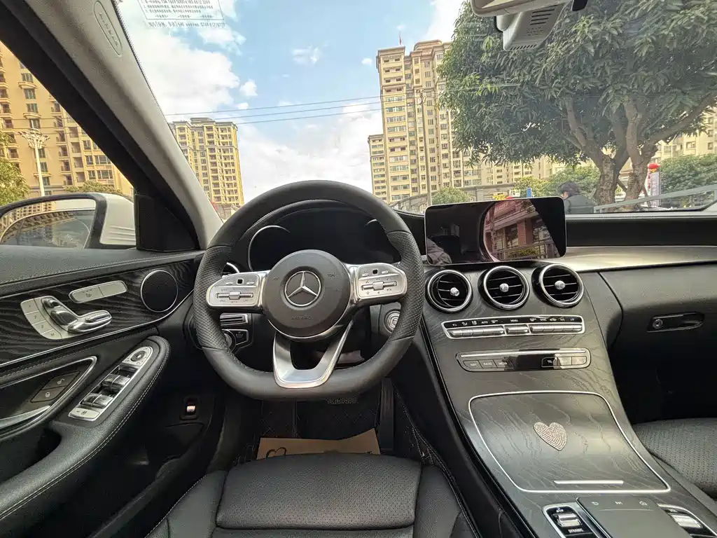 Mercedes-Benz C-Class — миниатюра 8