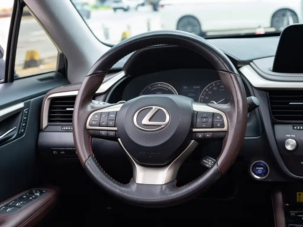 Lexus RX — миниатюра 14