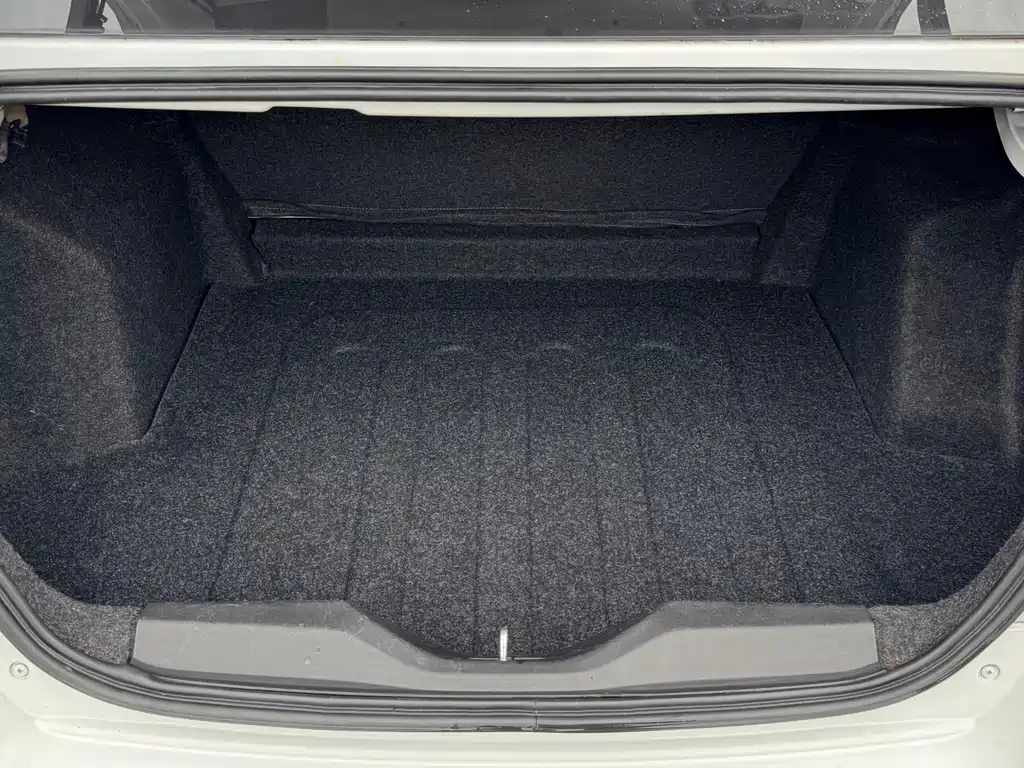 Chevrolet Sail — миниатюра 10