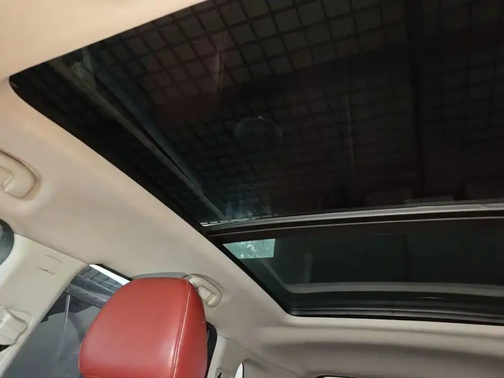 Roewe RX5 — миниатюра 18