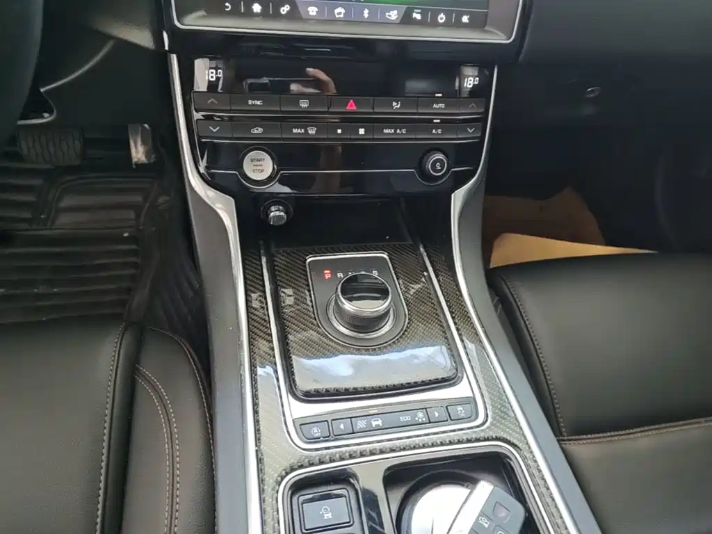 Jaguar XEL — миниатюра 14