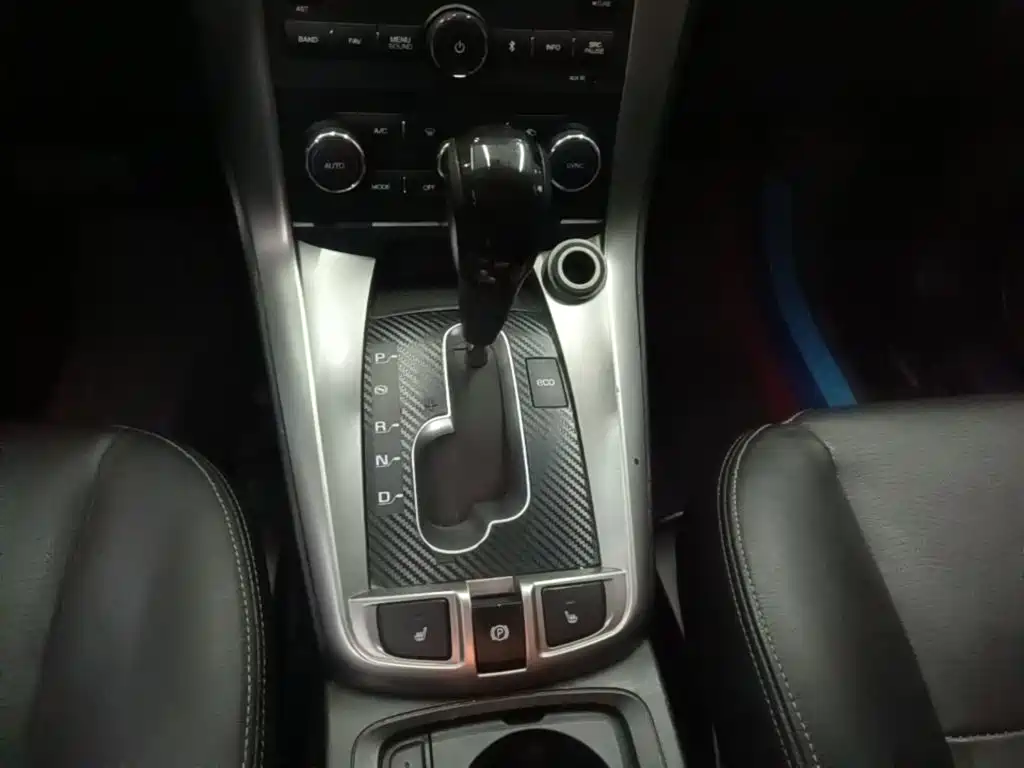 Chevrolet Captiva — миниатюра 14