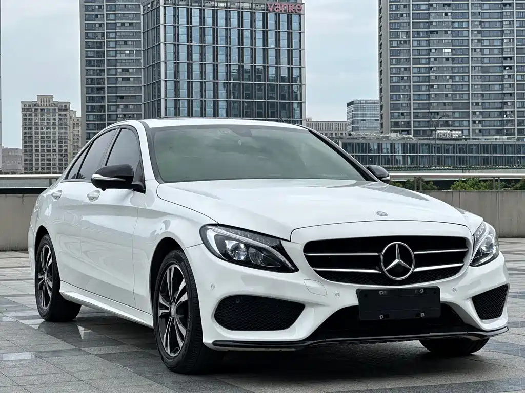 Mercedes-Benz C-Class — миниатюра 3