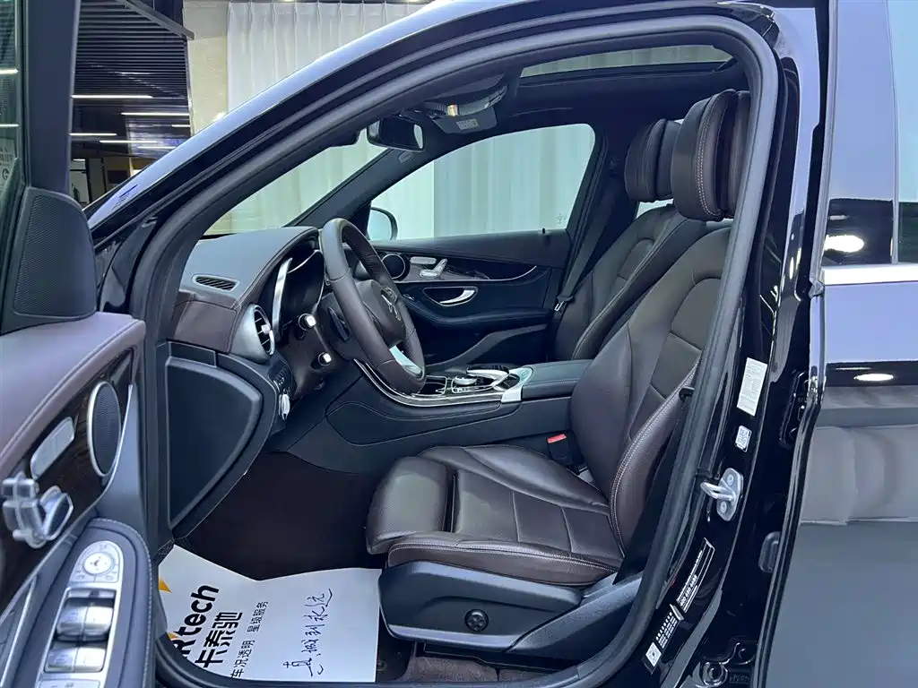 Mercedes-Benz GLC 2018 GLC 260 4MATIC Luxury