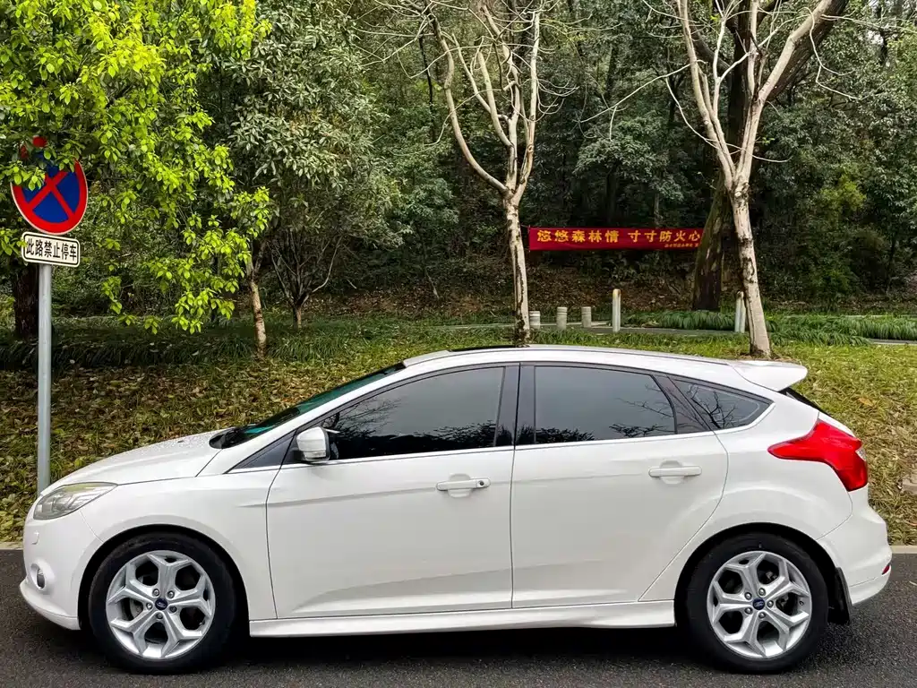 Ford Focus — миниатюра 4