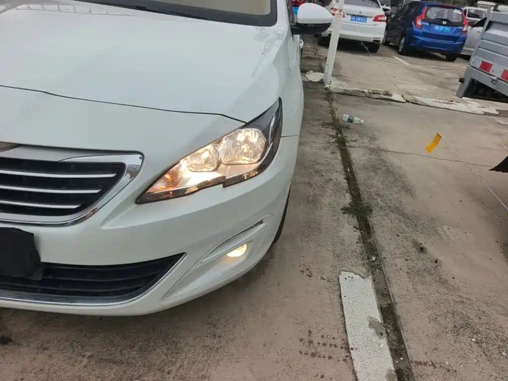 Peugeot 408 — миниатюра 24