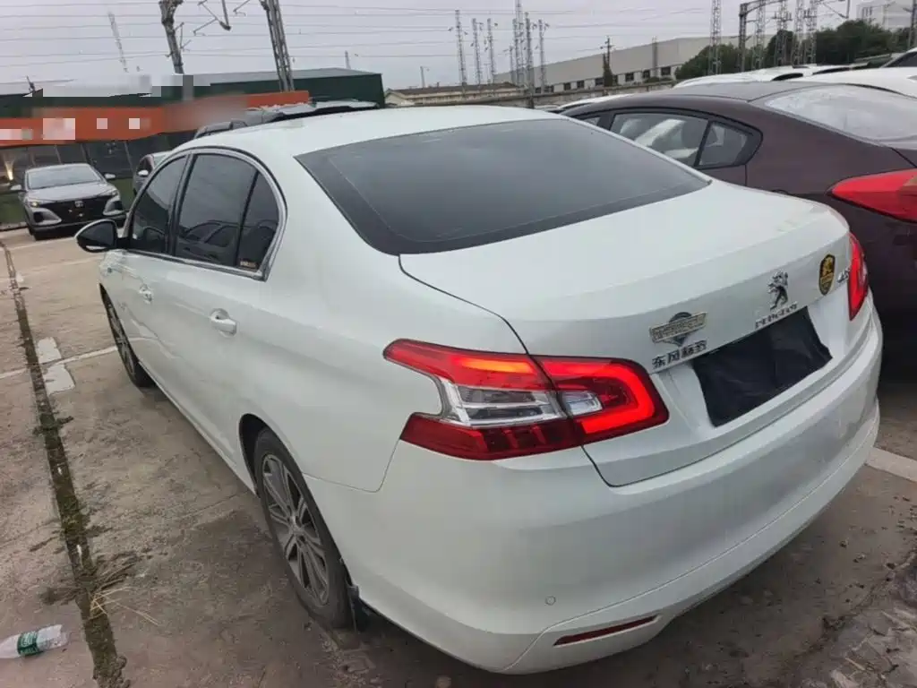 Peugeot 408 — миниатюра 5