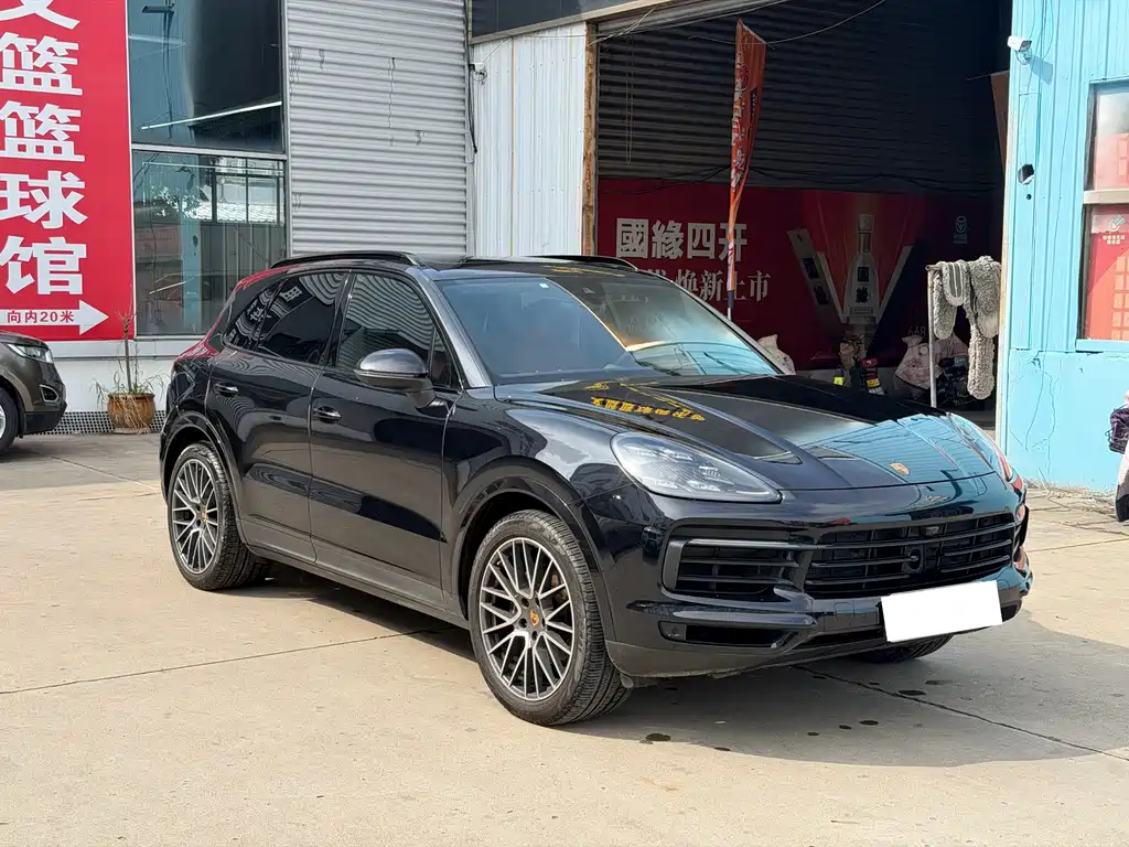 Porsche Cayenne — миниатюра 3