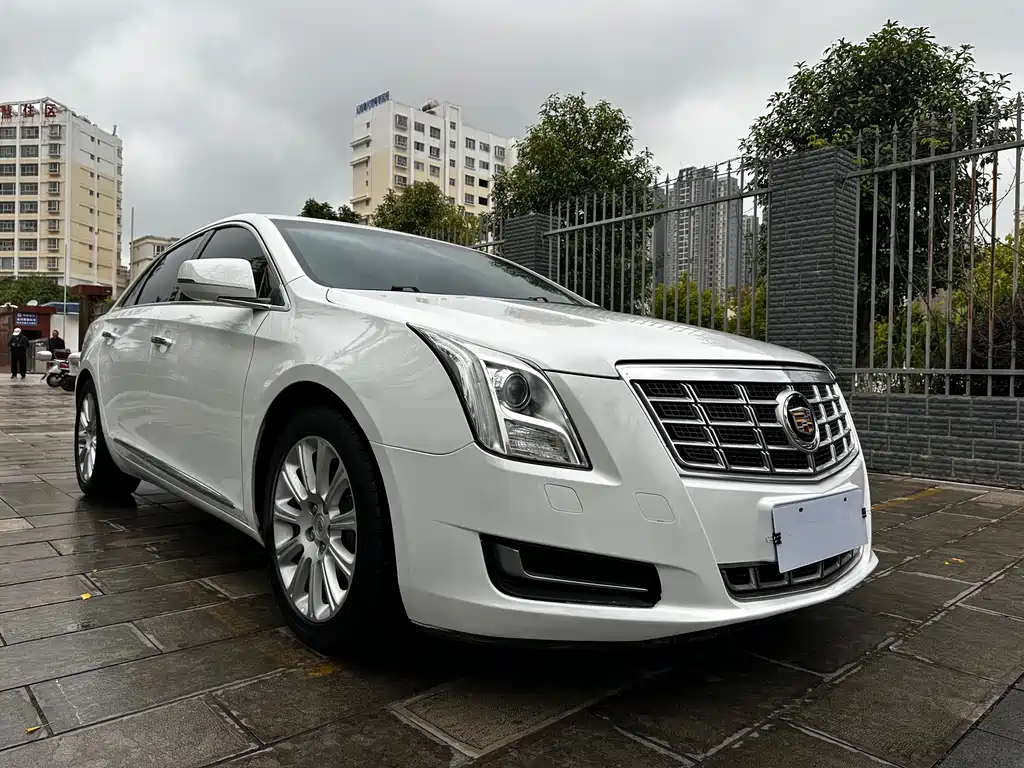 Cadillac XTS 2014 28T Comfort