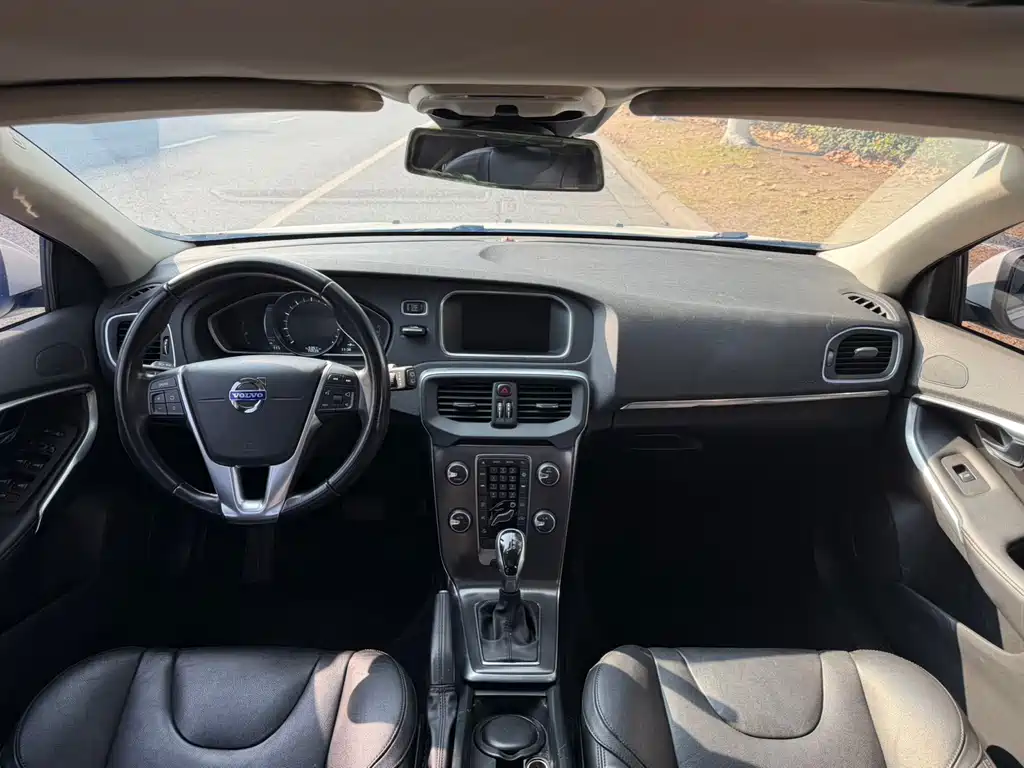 Volvo V40 2015 1.6T