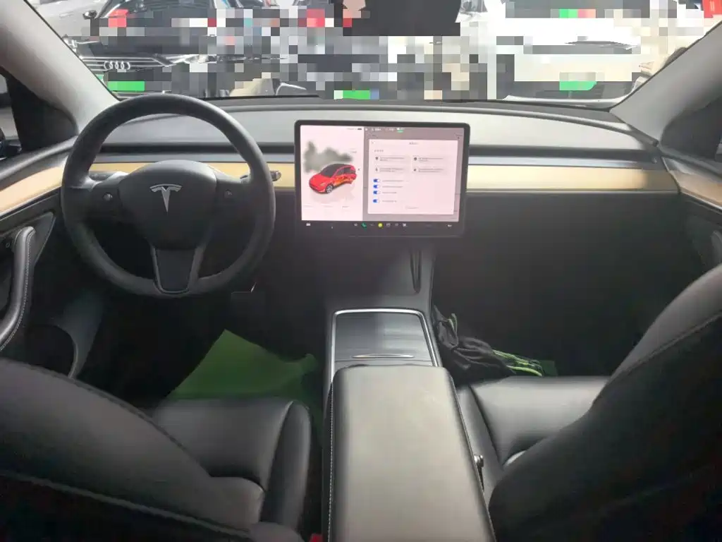 Tesla Model Y — миниатюра 14