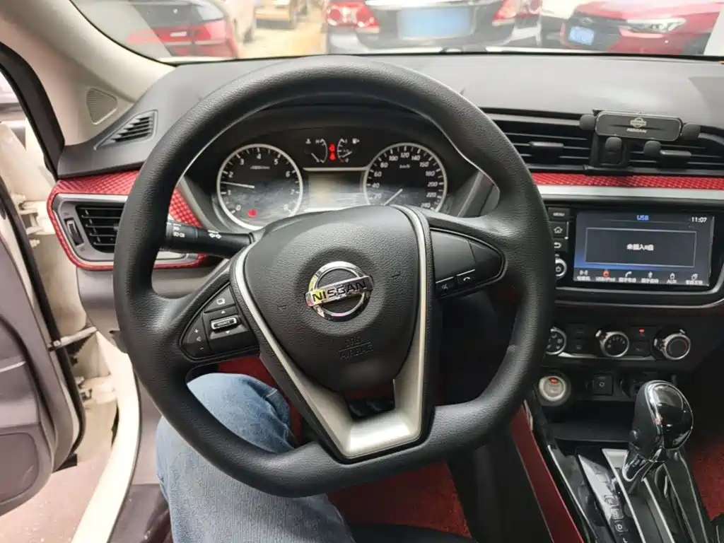 Nissan Bluebird — миниатюра 11