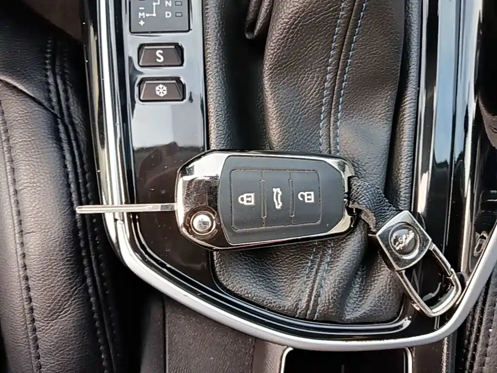 Peugeot 308 — миниатюра 9