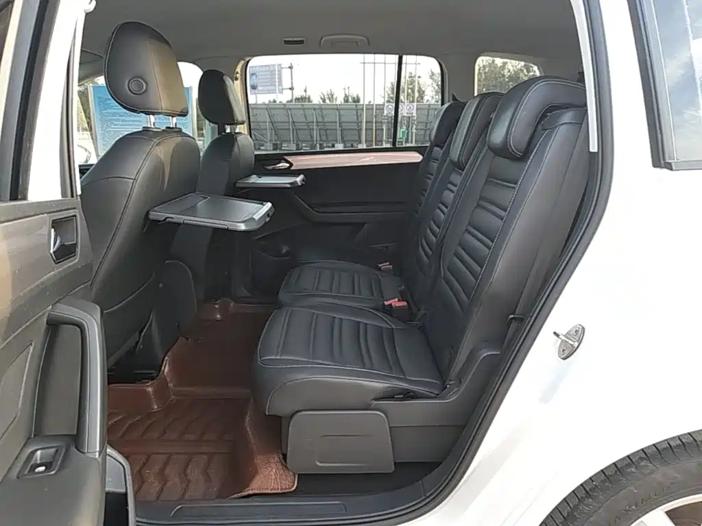 Volkswagen Touran — миниатюра 17