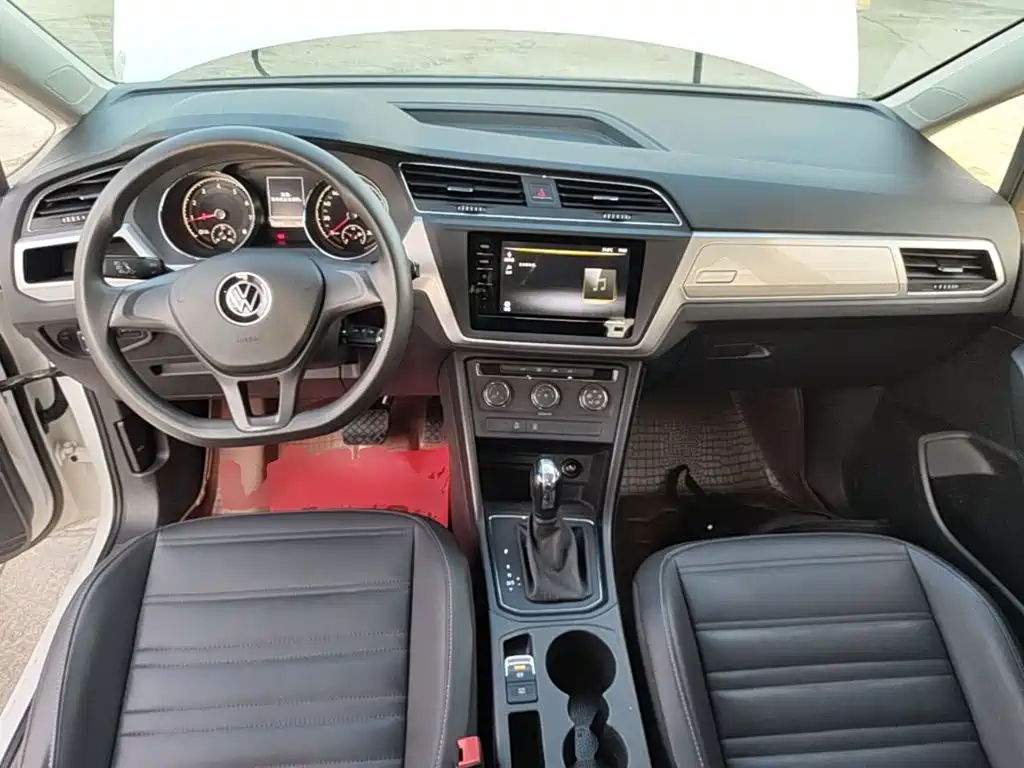 Volkswagen Touran — миниатюра 10