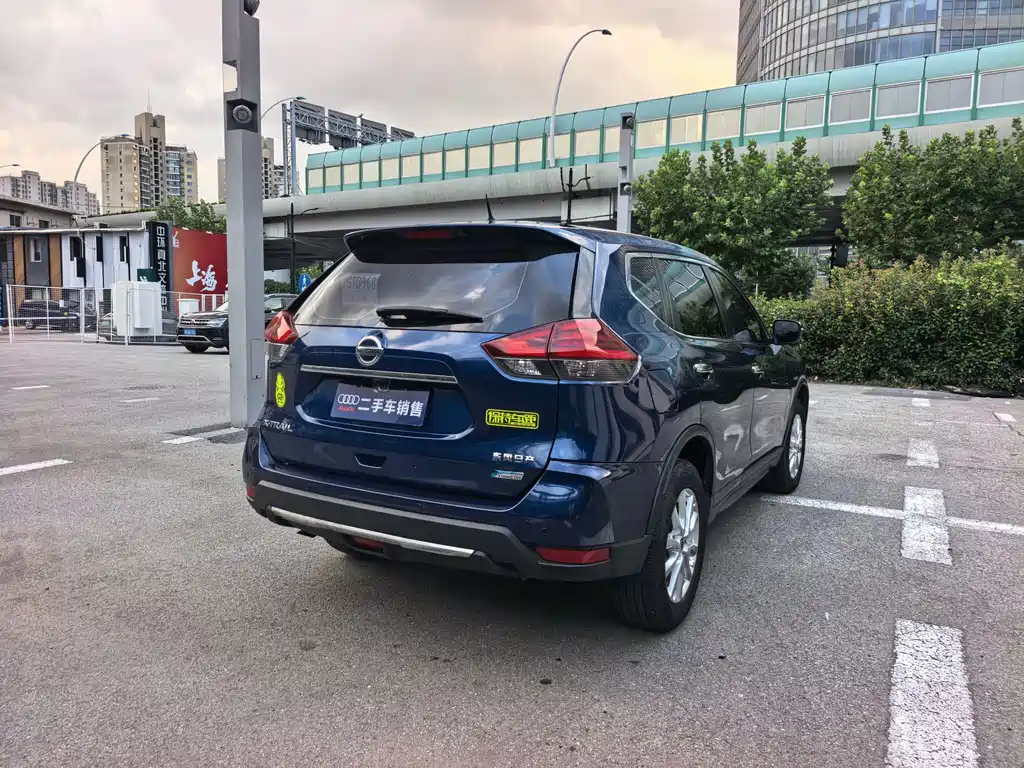 Nissan X-Trail — миниатюра 4