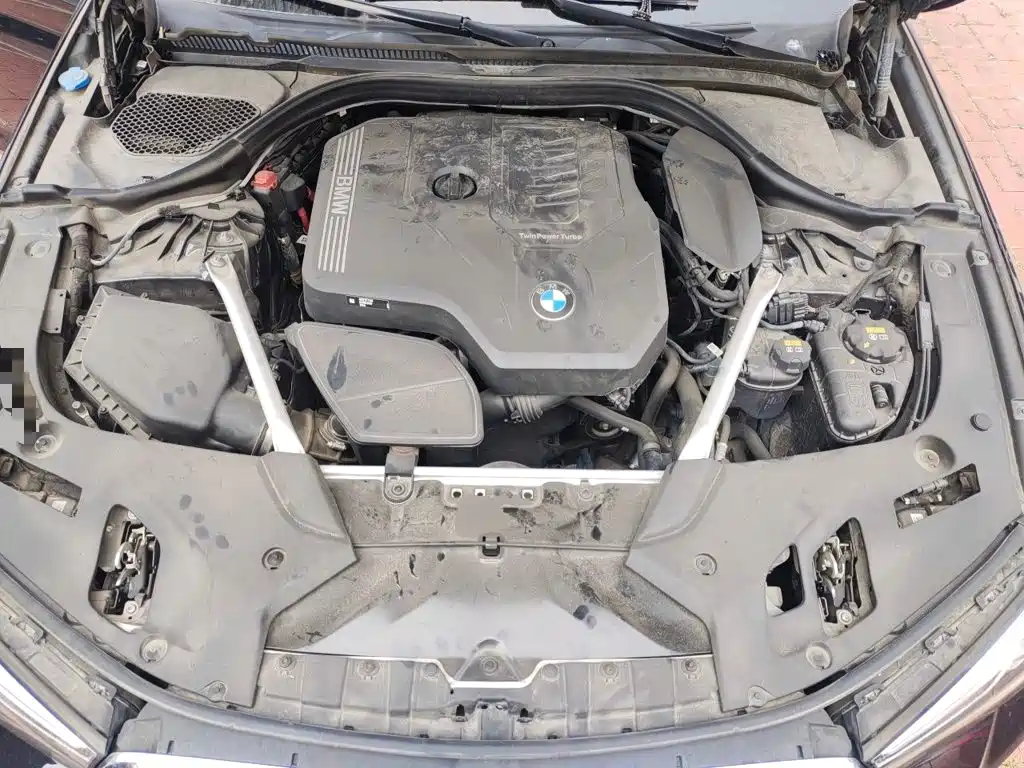 BMW 5 Series — миниатюра 21