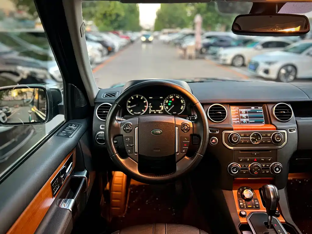 Land Rover Discovery — миниатюра 11