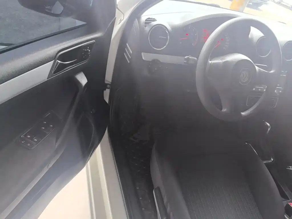 Volkswagen Jetta — миниатюра 16