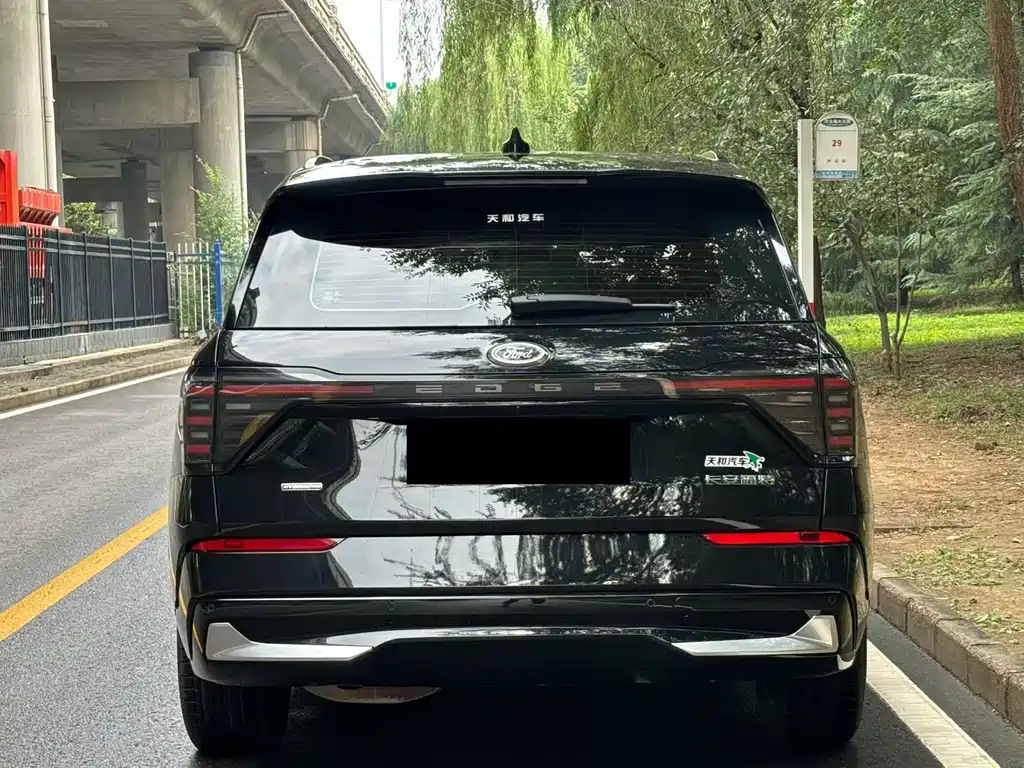 Ford Edge — миниатюра 5