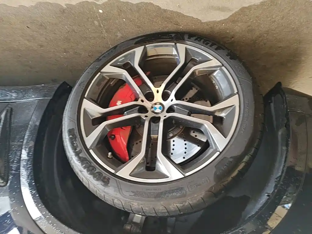 BMW X5 — миниатюра 23