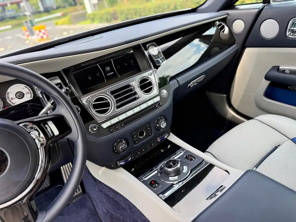 Rolls-Royce Wraith — миниатюра 20