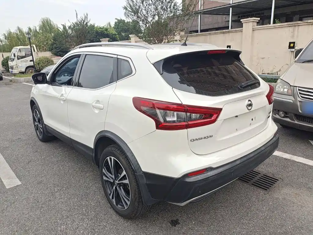Nissan Qashqai — миниатюра 5