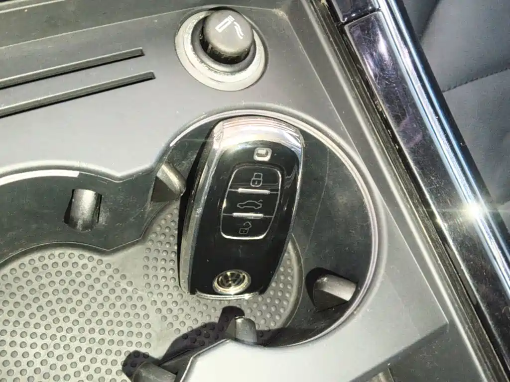 Volkswagen Phideon — миниатюра 9