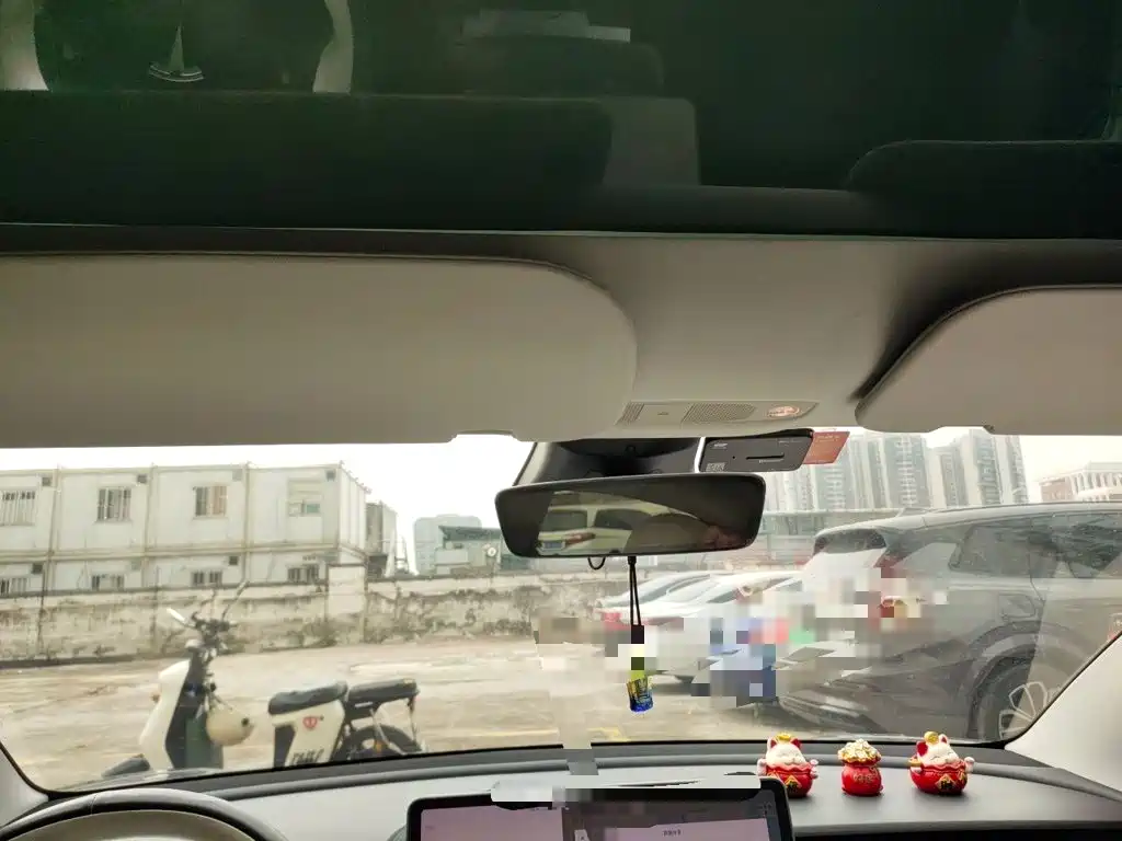 Tesla Model 3 — миниатюра 19