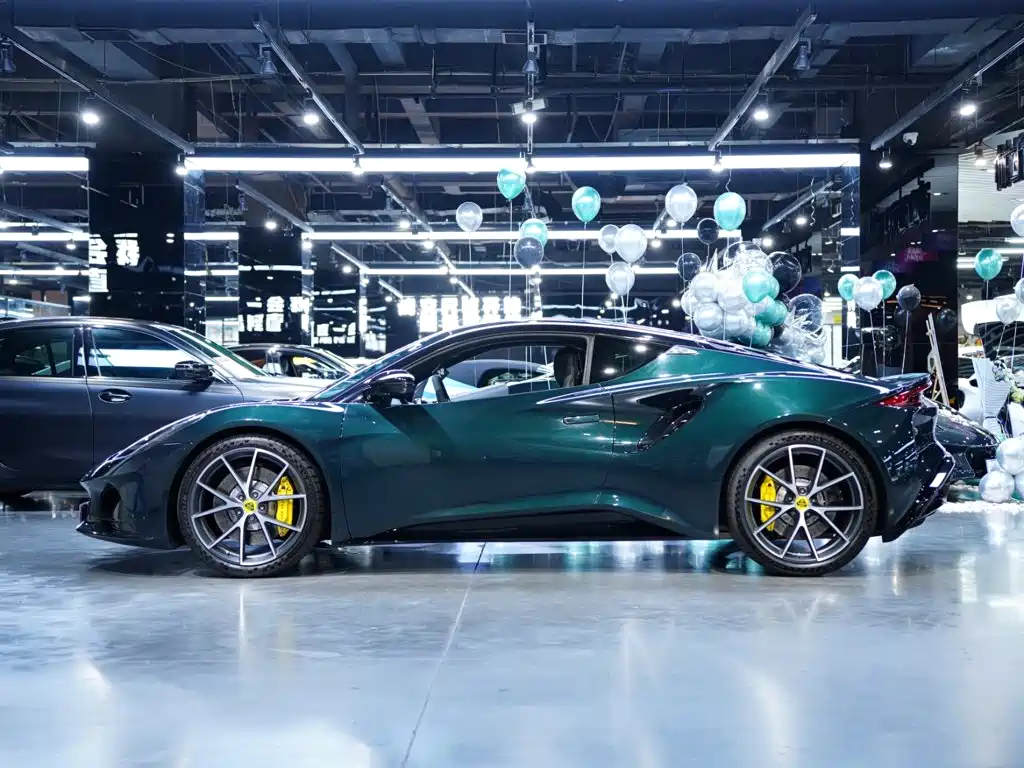 Lotus Emira — миниатюра 22