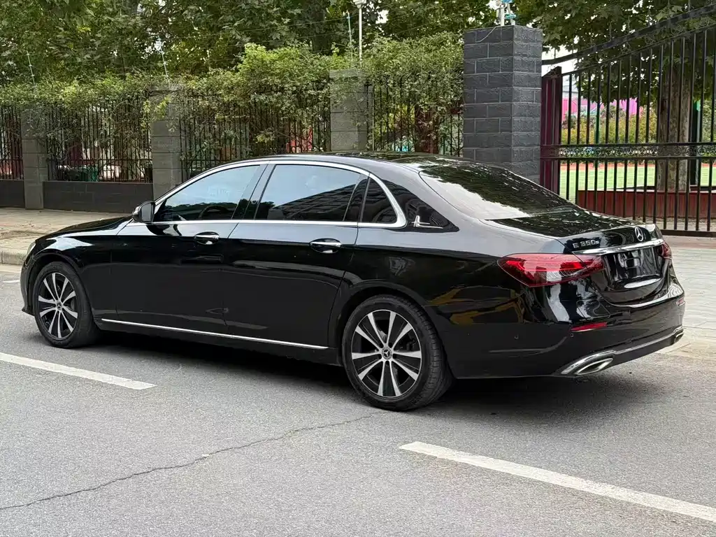 Mercedes-Benz E-Class New Energy — миниатюра 9
