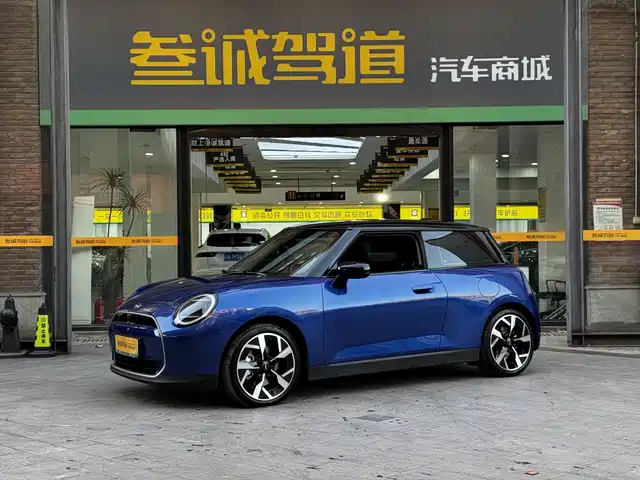 MINI ELECTRIC  COOPER 2025
