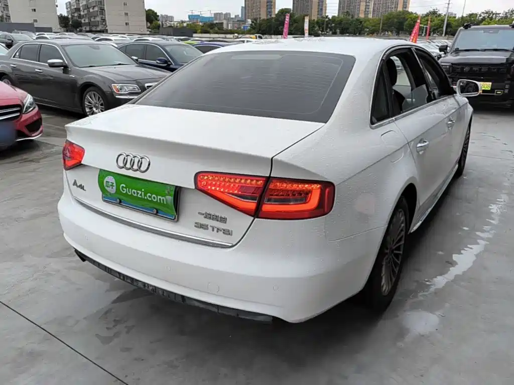 Audi A4L — миниатюра 7