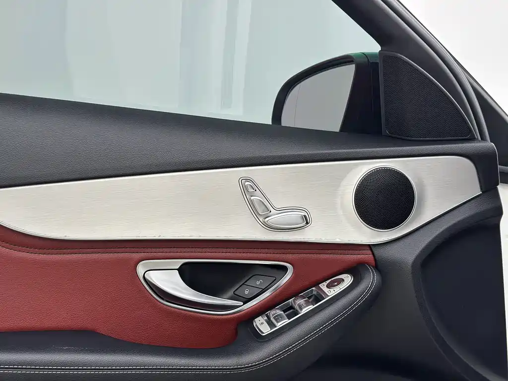 Mercedes-Benz C-Class — миниатюра 14