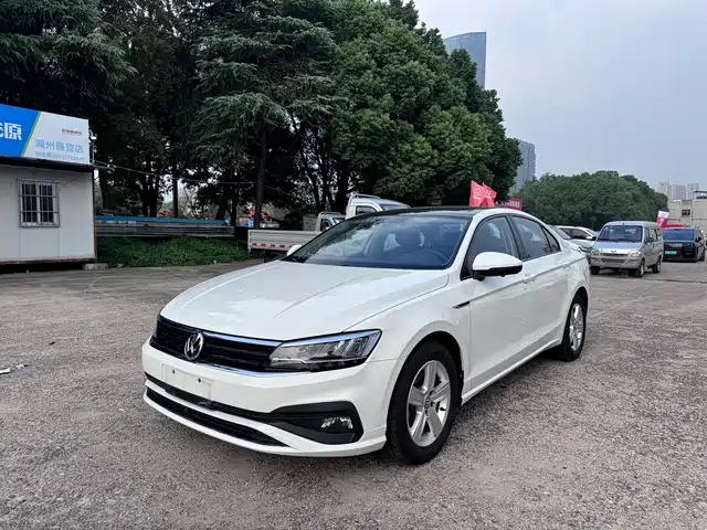 VOLKSWAGEN LINGDU 2019