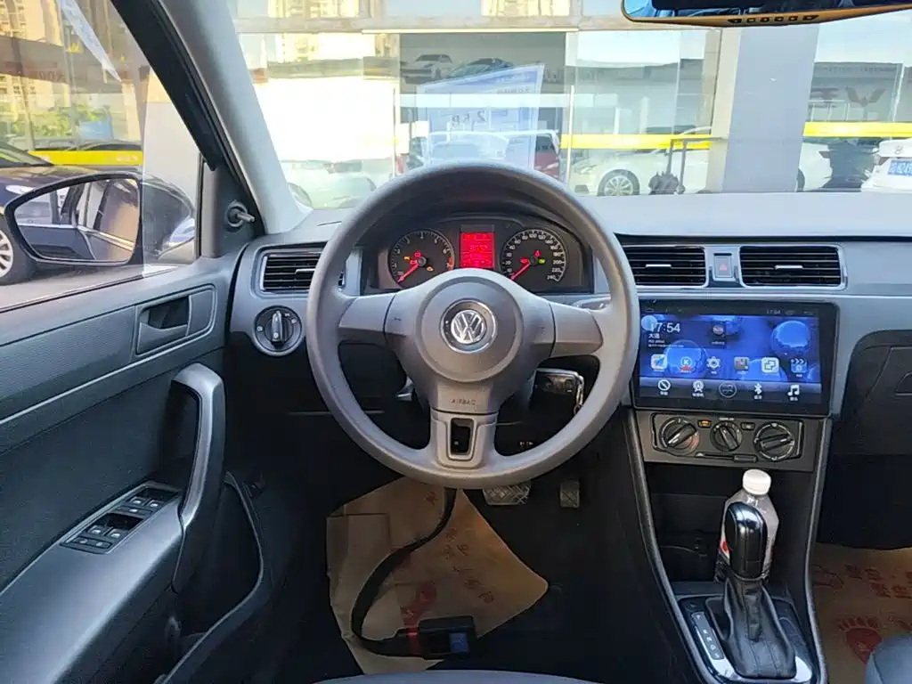 Volkswagen Santana — миниатюра 11