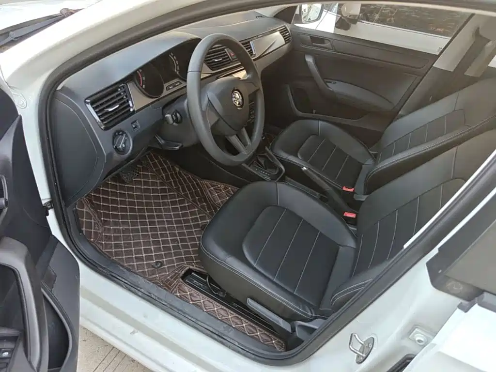 Skoda Rapid Spaceback — миниатюра 16